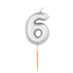 Numerokynttilä 6 hopeanvärinen