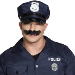 Viikset poliisi